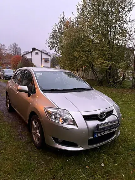Toyota Auris 2008 photo 2