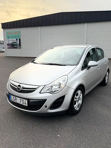 Opel Corsa 2011 photo 2