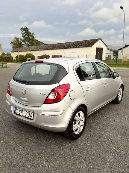 Opel Corsa 2011 photo 5