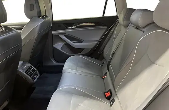 Volkswagen Passat 2024 photo 4