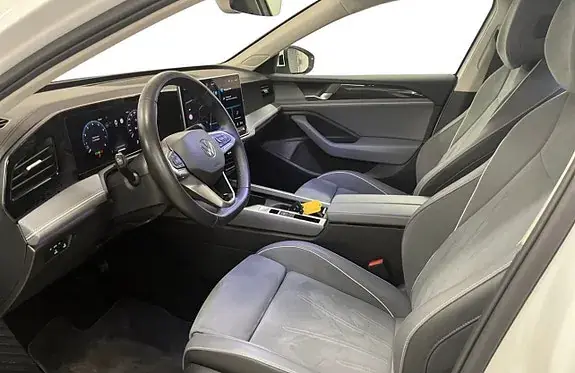 Volkswagen Passat 2024 photo 3