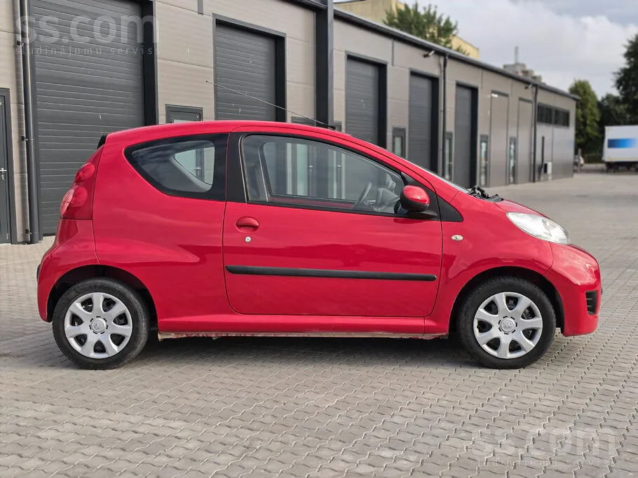 Peugeot 107 2010 photo 5
