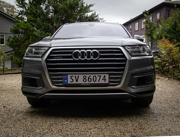 Audi Q7 2018 photo 5