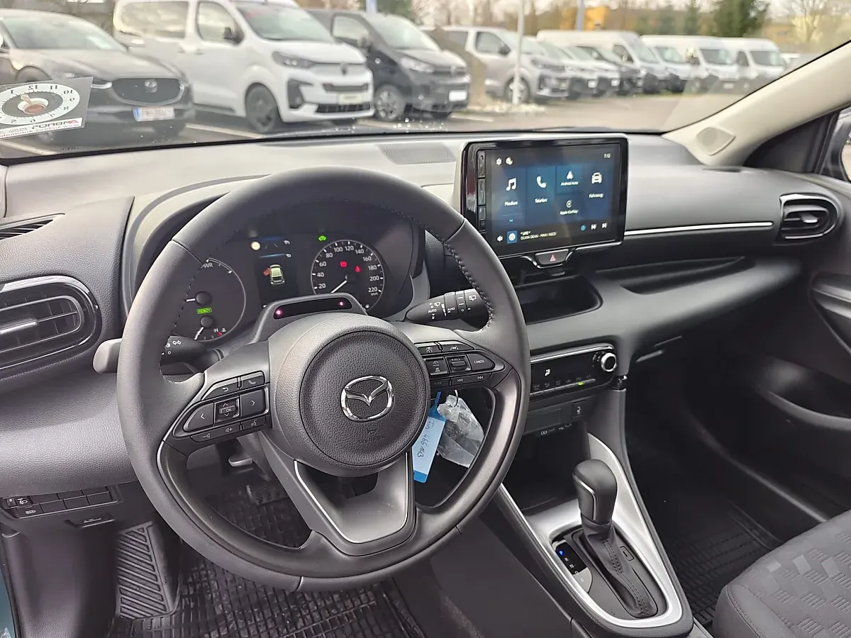 Mazda Mazda2 2026 photo 3