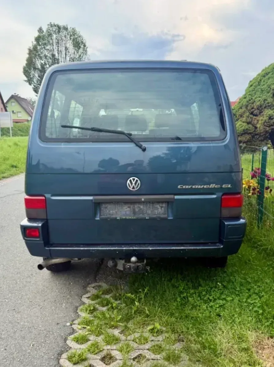 Volkswagen T4 1995 photo 2