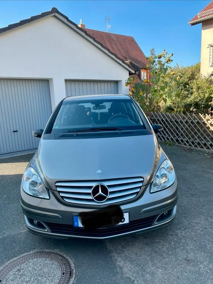 Mercedes-Benz B 150