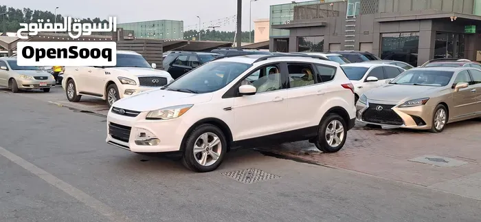 Ford Escape 2014 photo 2