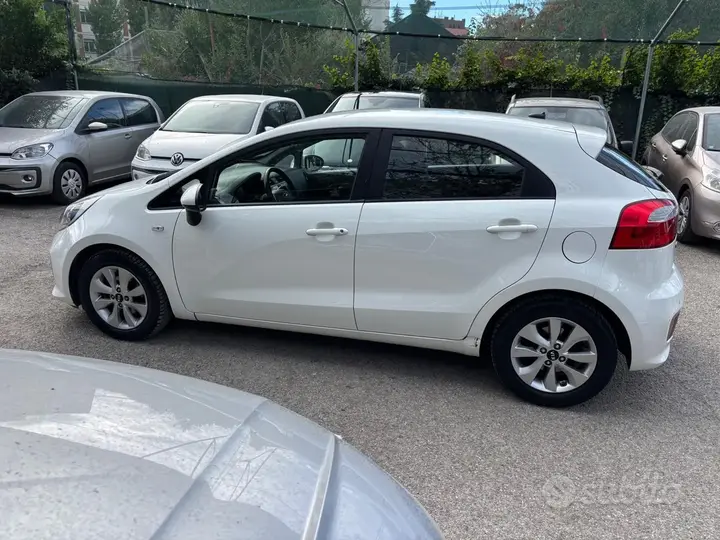 Kia Rio 2017 photo 5