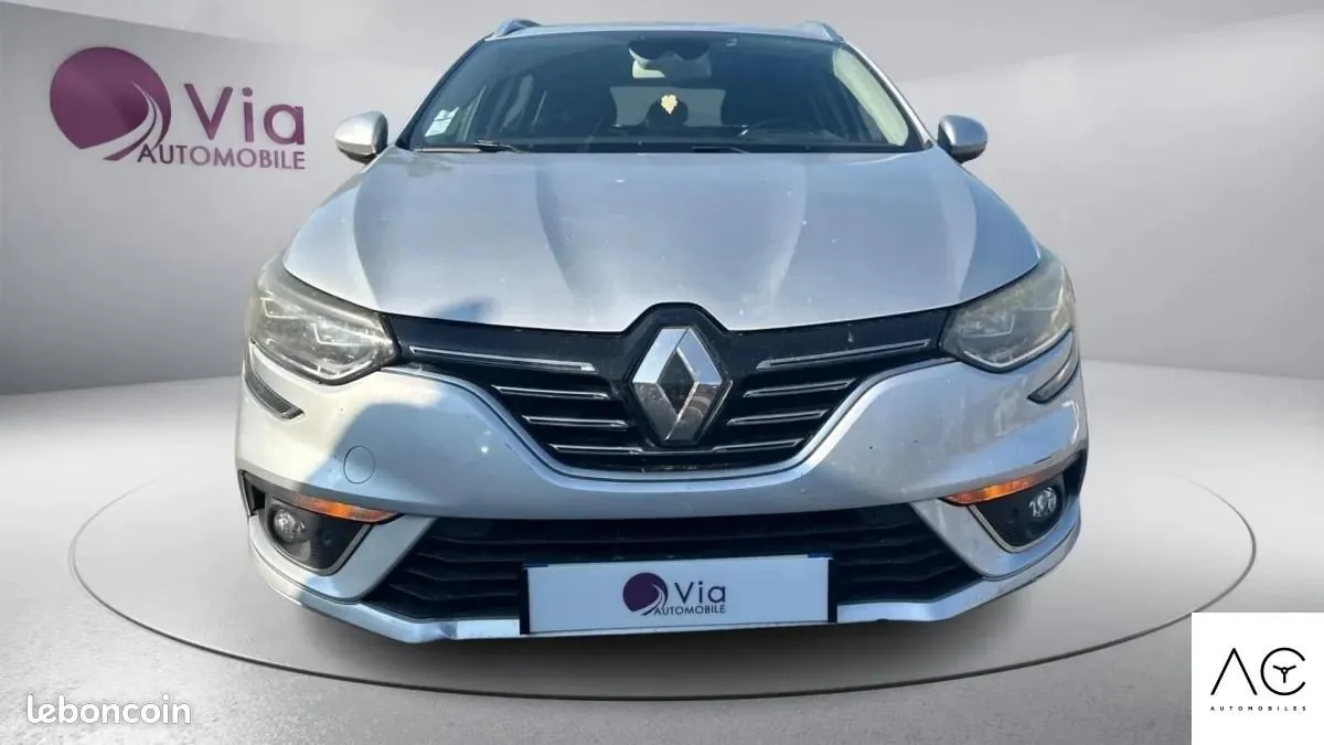 Renault Megane 2016 photo 2