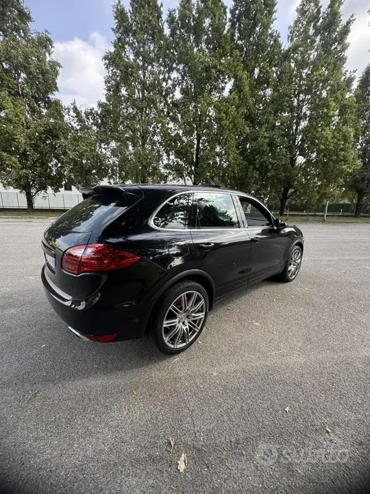 Porsche Cayenne 2010 photo 3