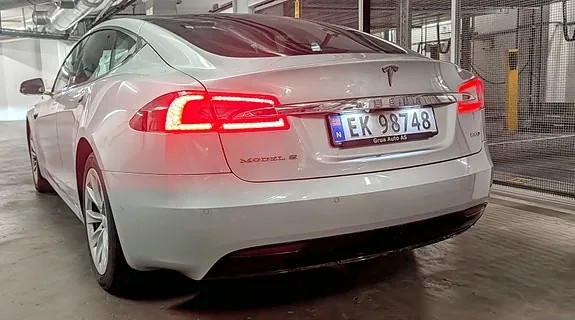 Tesla Model S 2018 photo 5