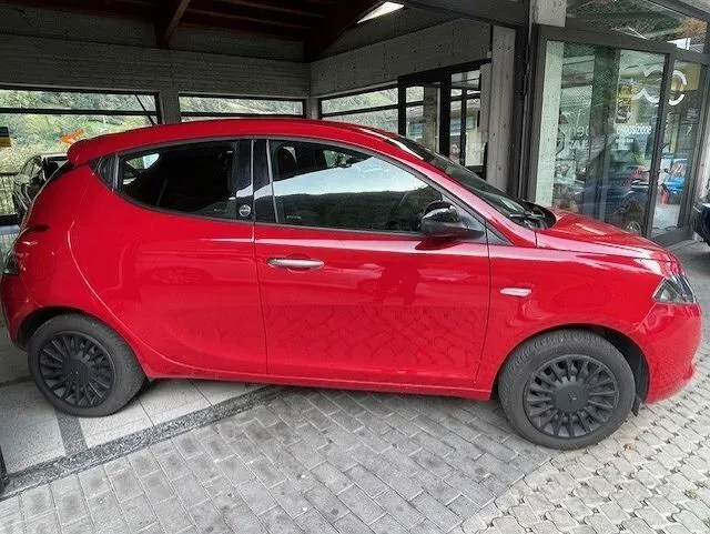 Lancia Ypsilon 2021 photo 2