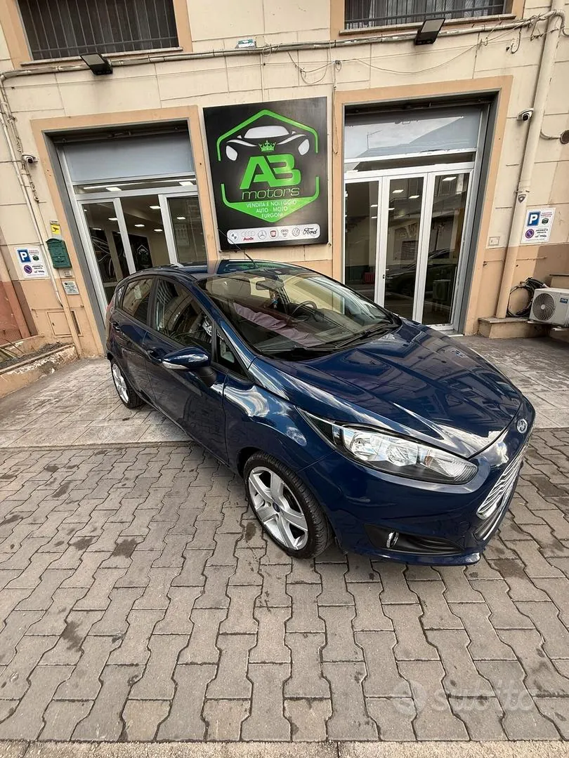 Ford Fiesta 2013 photo 2