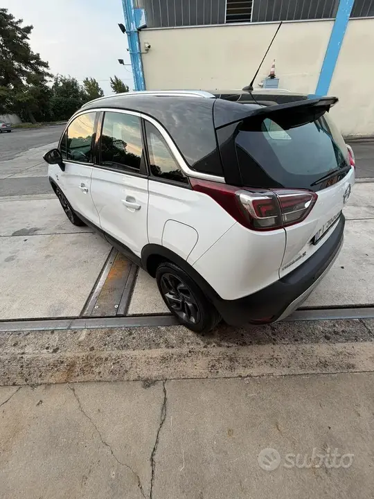 Opel Crossland X 2019 photo 2
