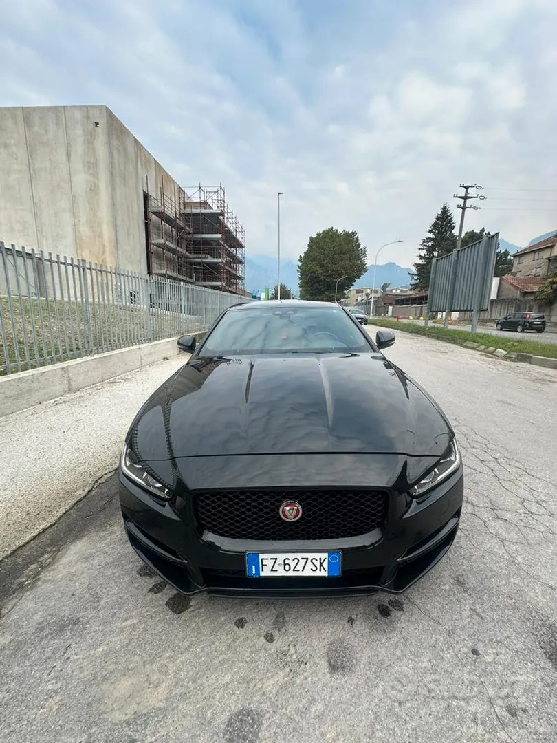 Jaguar Xe 2019 photo 3