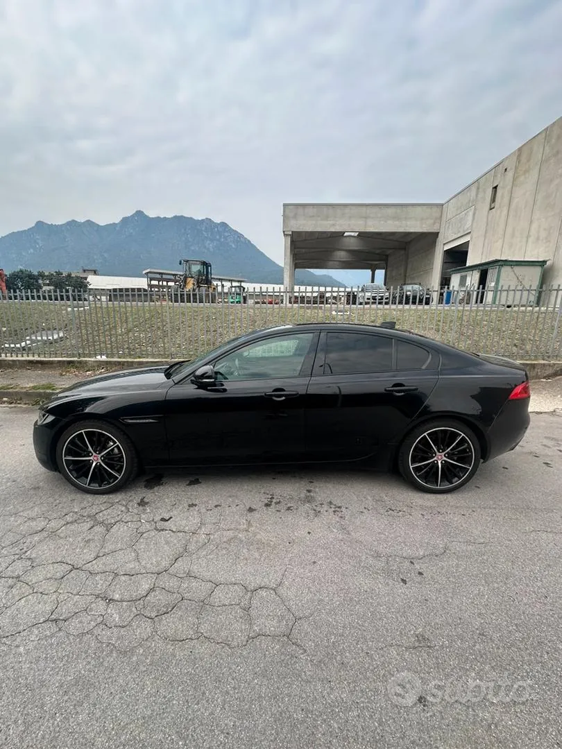 Jaguar Xe