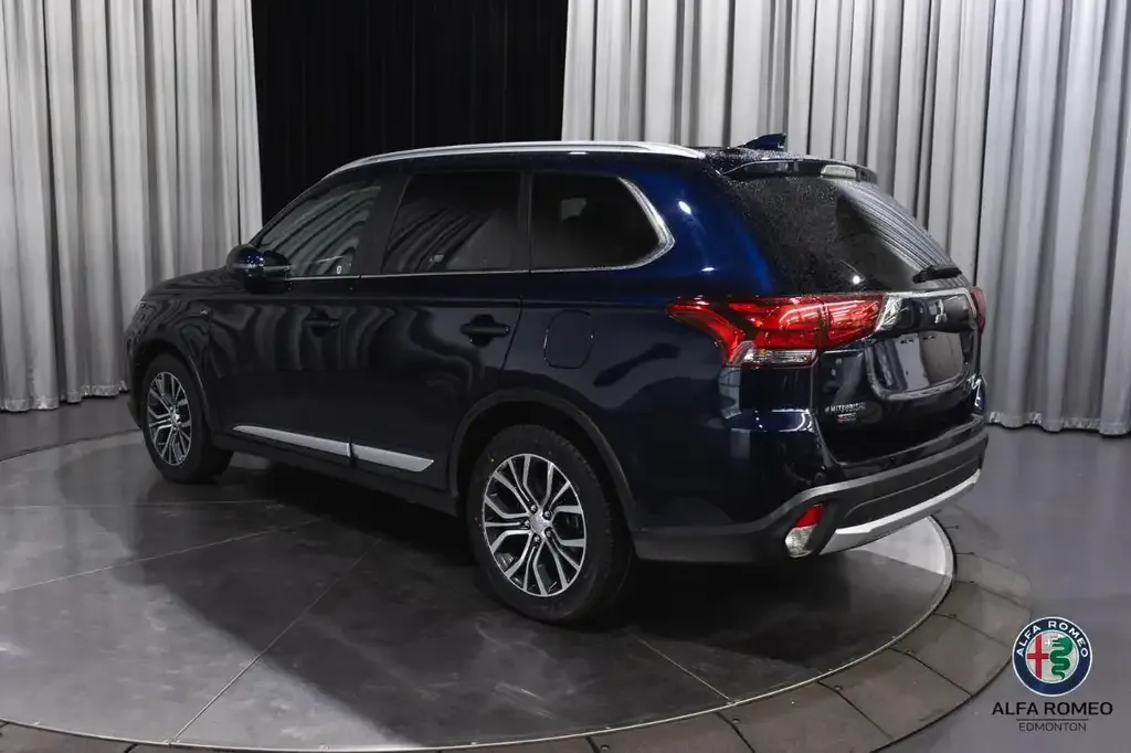 Mitsubishi Outlander 2018 photo 3