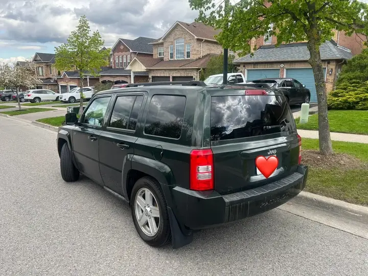 Jeep Patriot 2010 photo 2