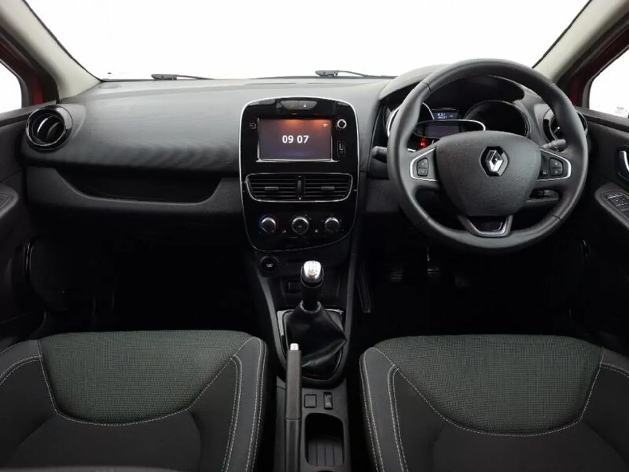 Renault Clio 2017 photo 3