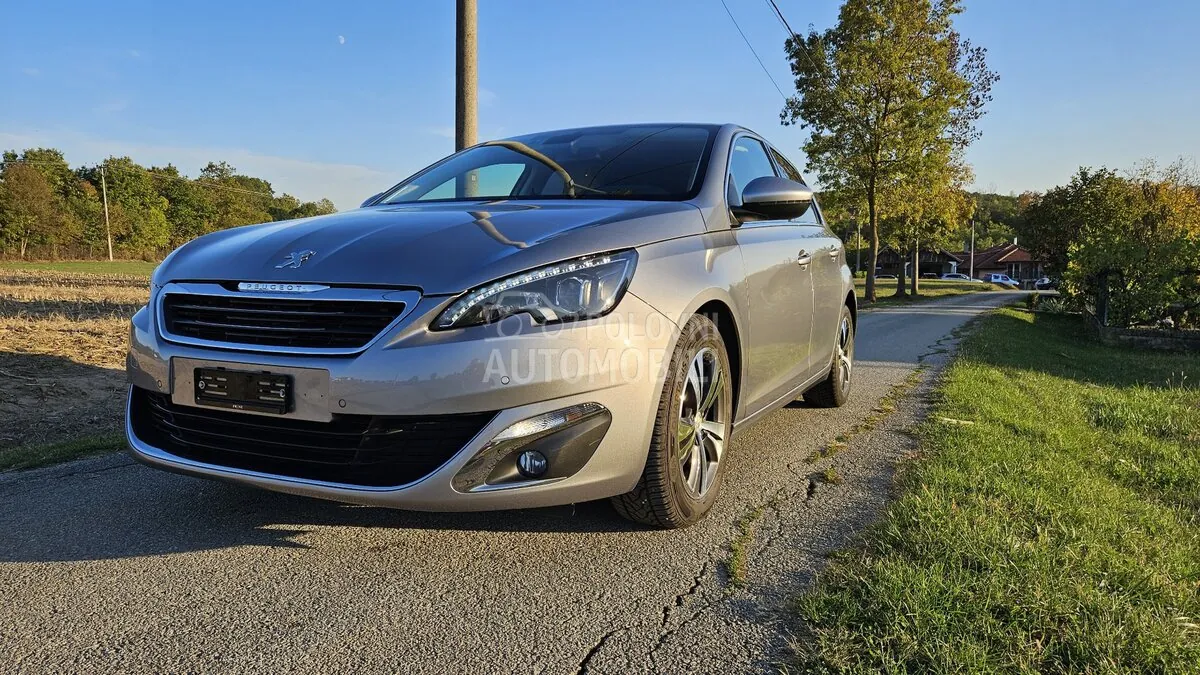 Peugeot 308 2015 photo 5