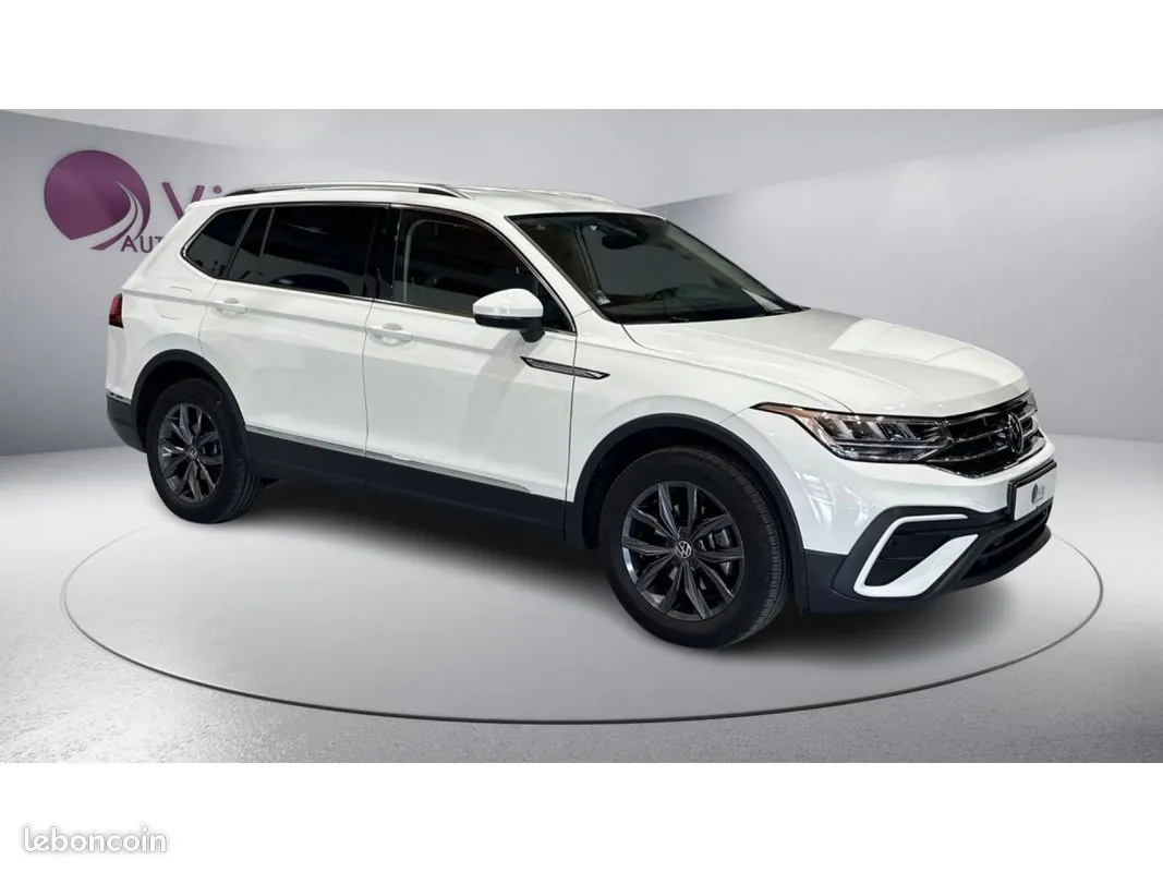 Volkswagen Tiguan Allspace 2023 photo 3