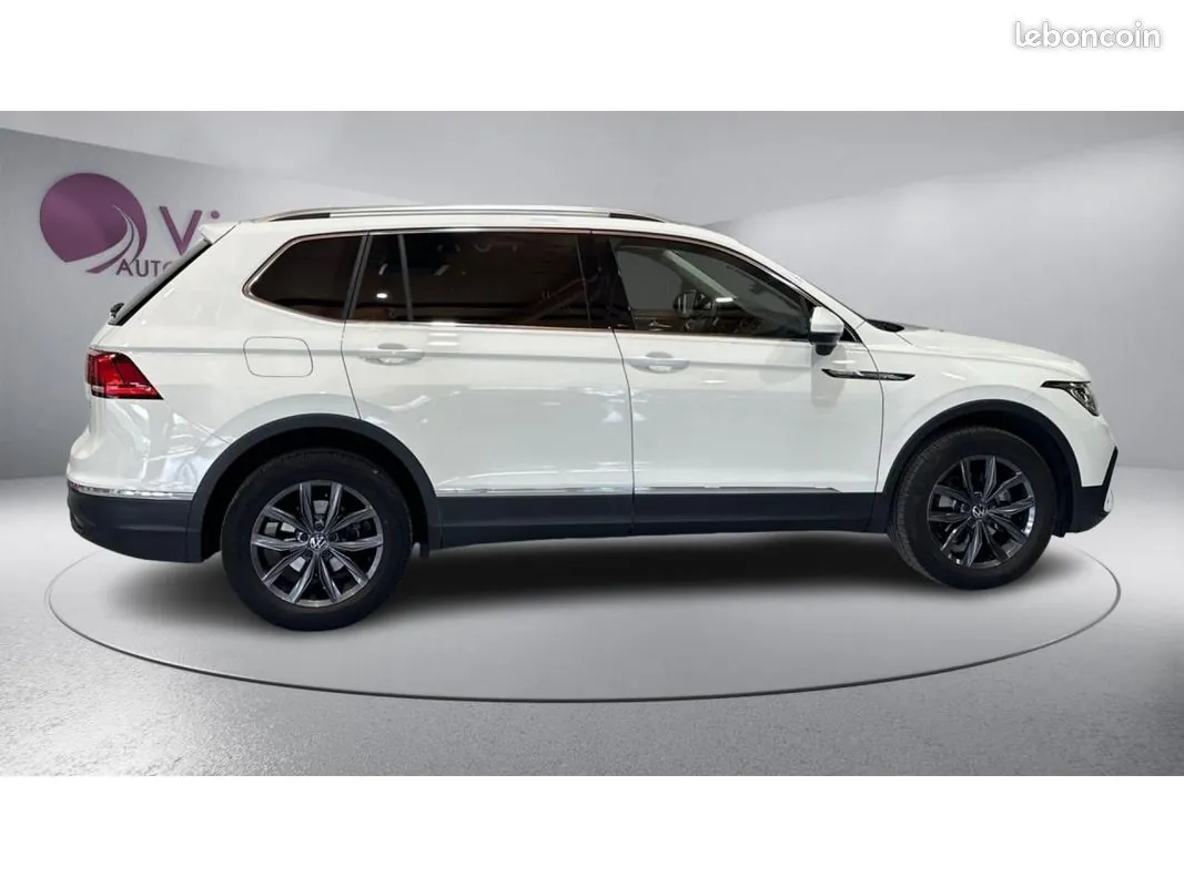 Volkswagen Tiguan Allspace 2023 photo 4