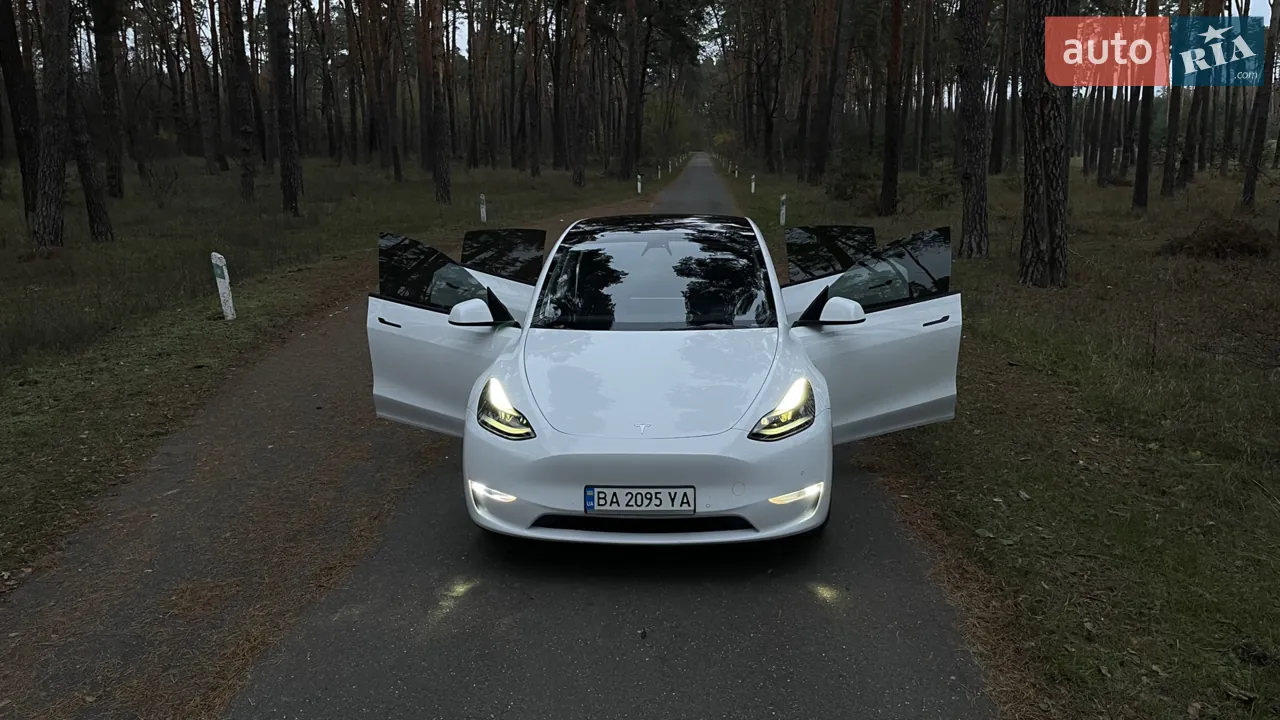 Tesla Model Y 2022 photo 3