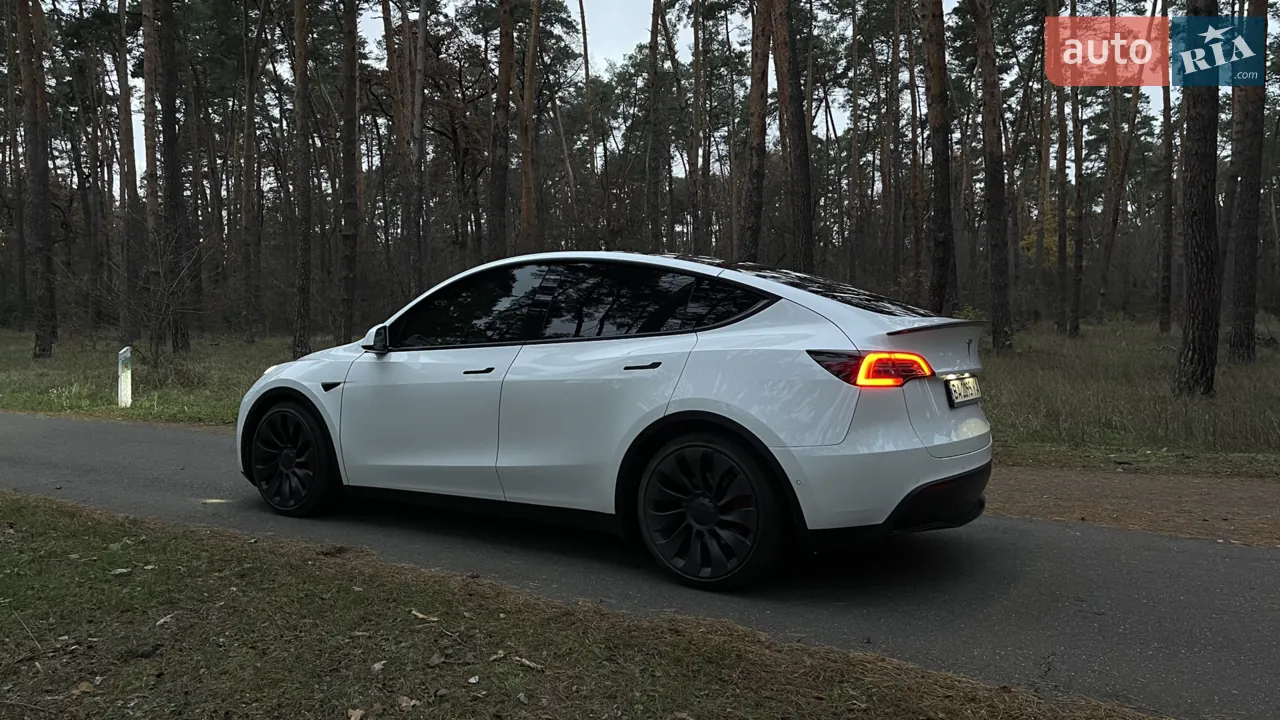 Tesla Model Y 2022 photo 4