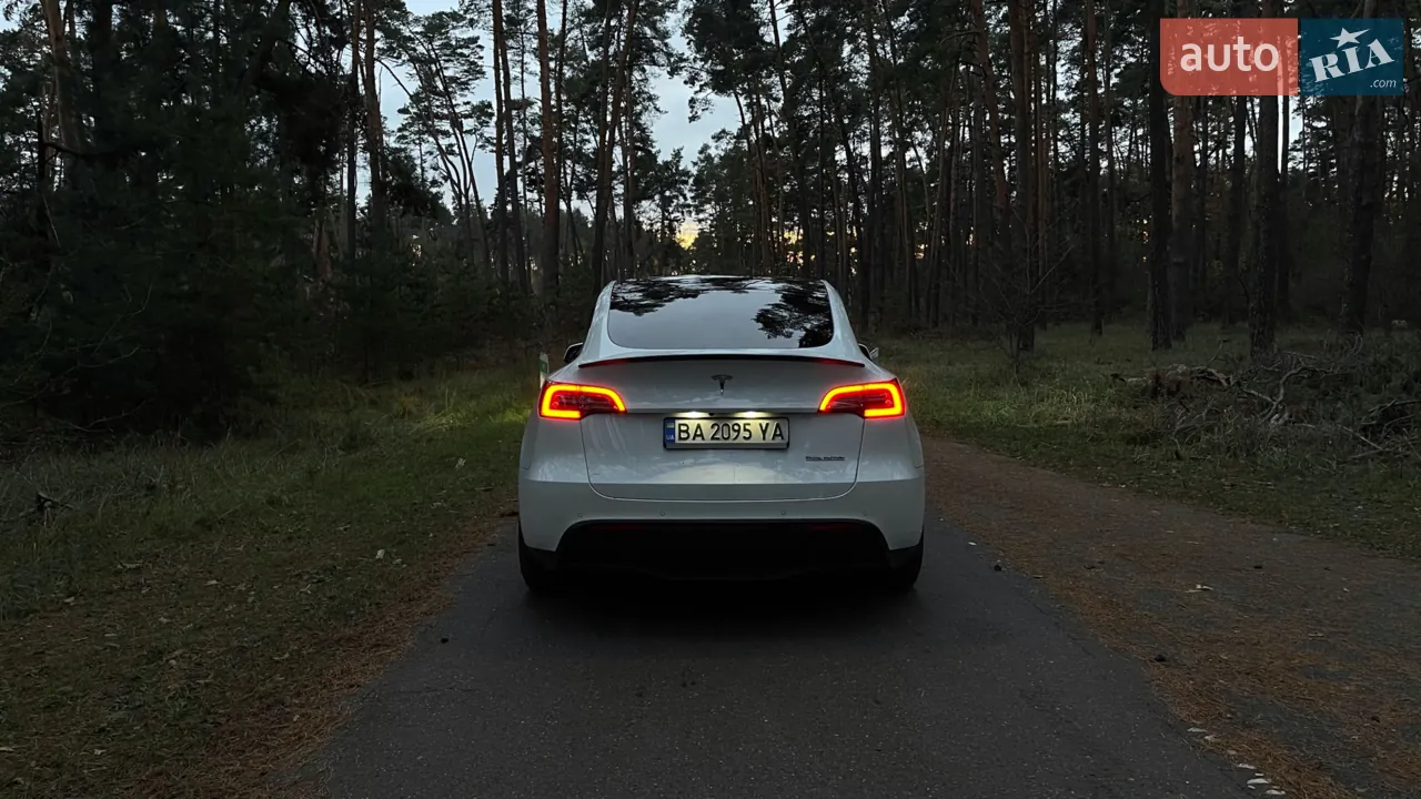 Tesla Model Y 2022 photo 5