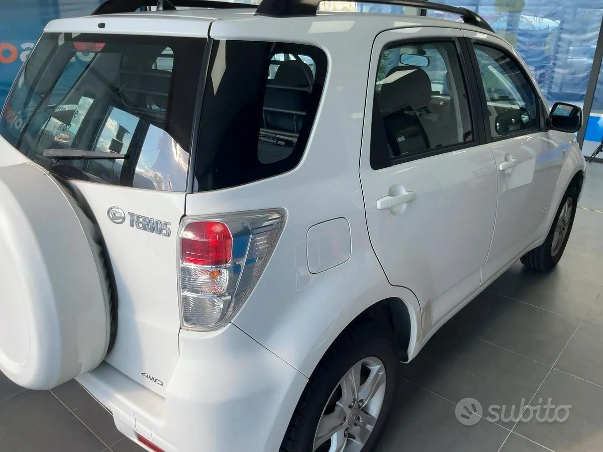 Daihatsu Terios 2010 photo 4