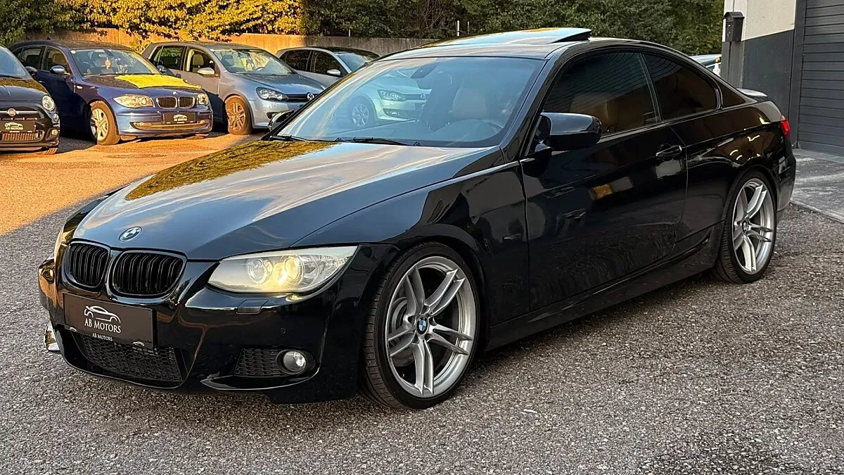 BMW 3Er Reiche 330D 2012 photo 3