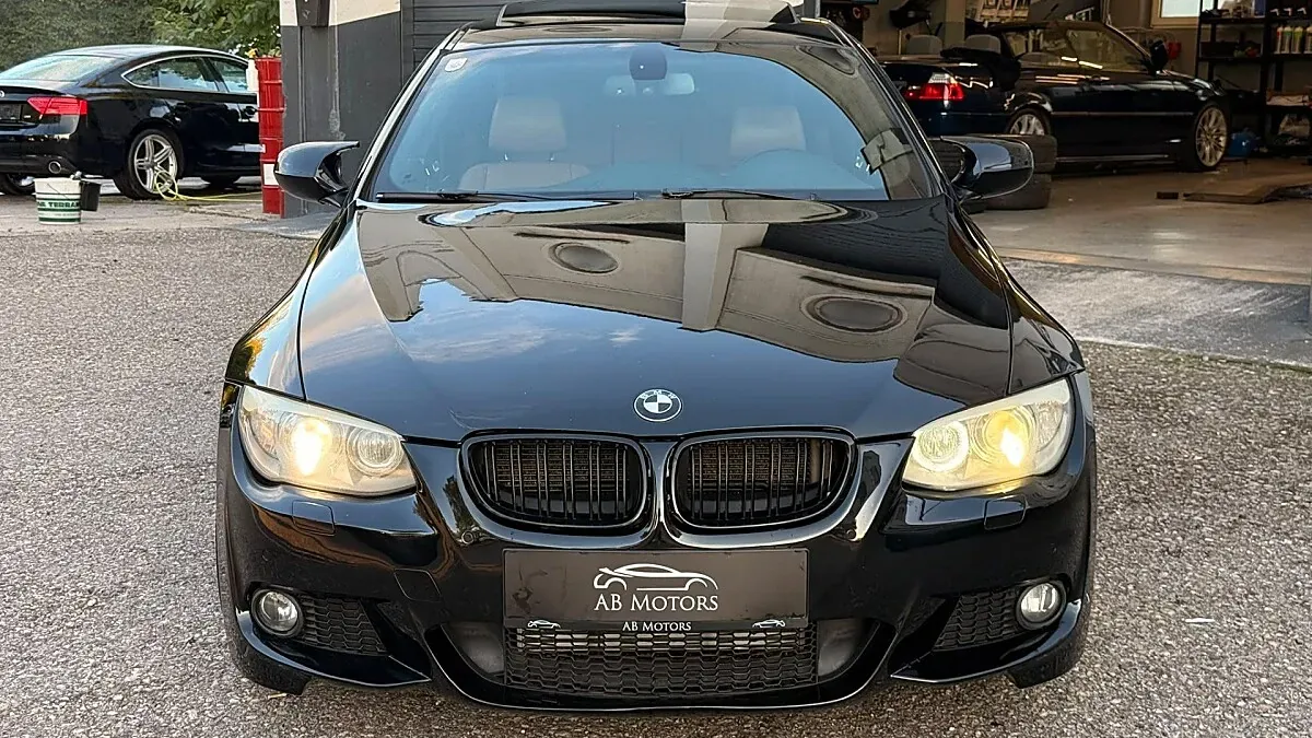 BMW 3Er Reiche 330D 2012 photo 2