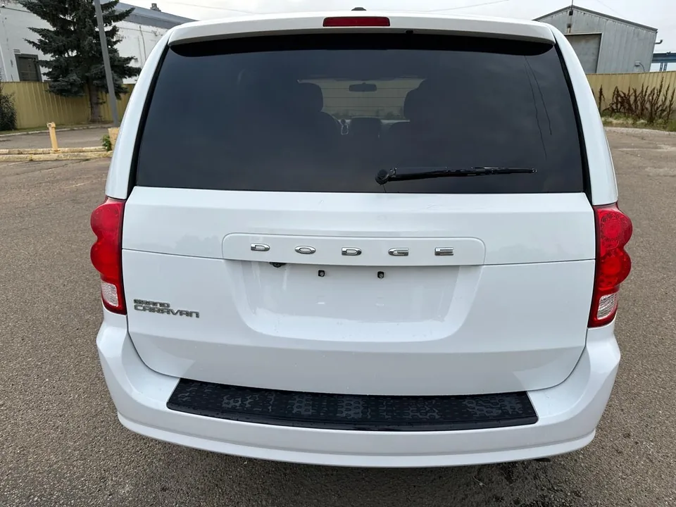 Dodge Grand Caravan 2017 photo 4