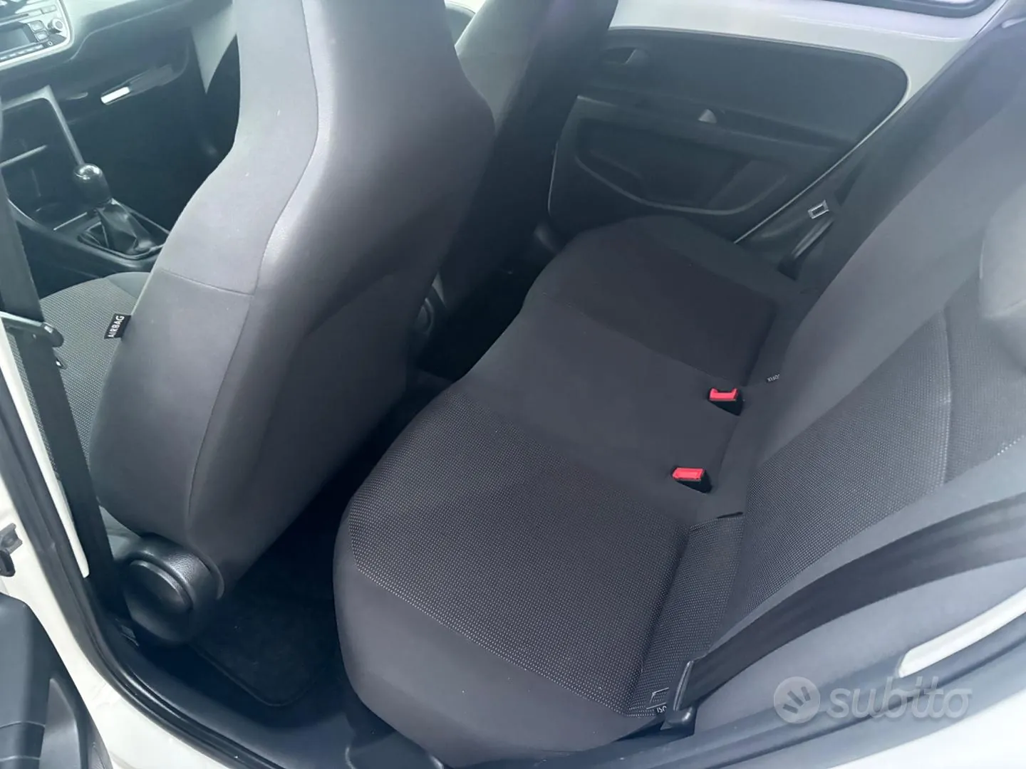 Volkswagen Up 2016 photo 4