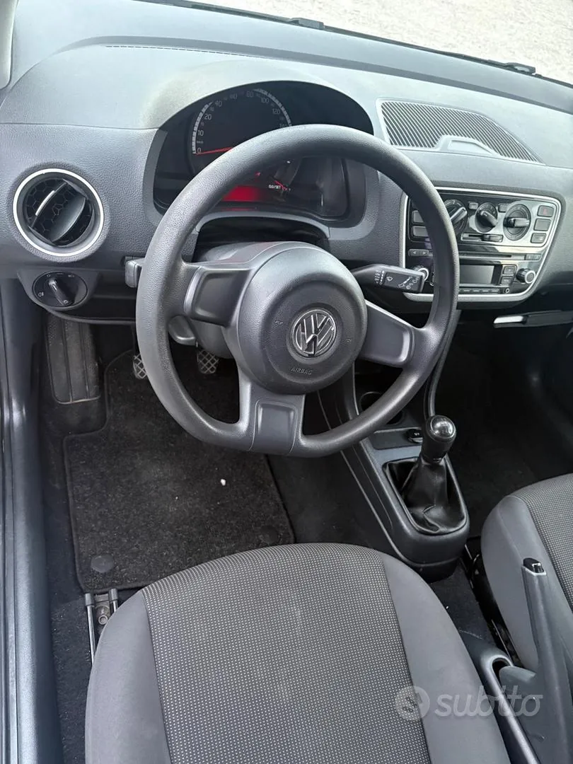 Volkswagen Up 2016 photo 5