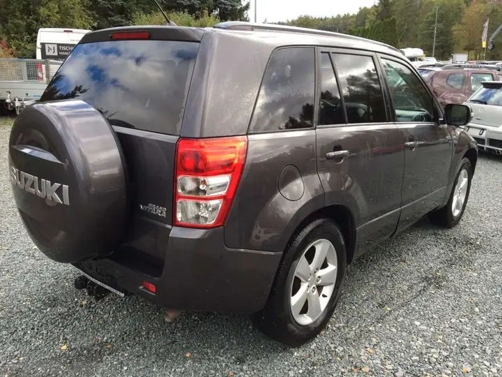 Suzuki Grand Vitara 2011 photo 5