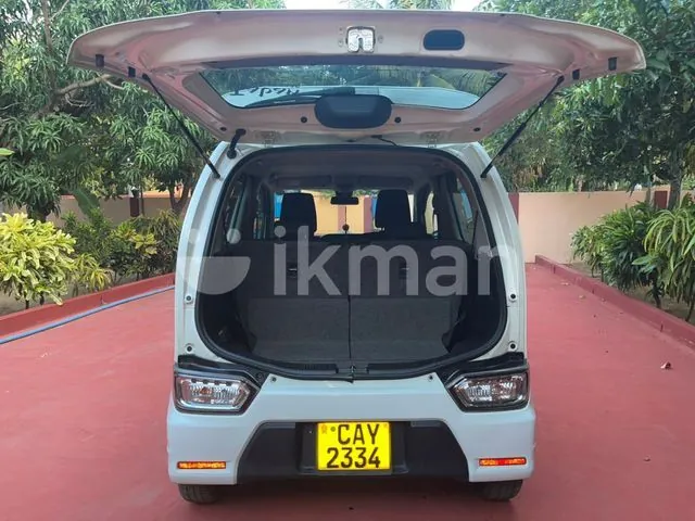 Suzuki Wagon R 2018 photo 2