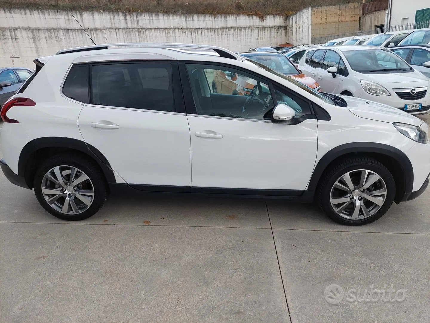 Peugeot 2008 2016 photo 4