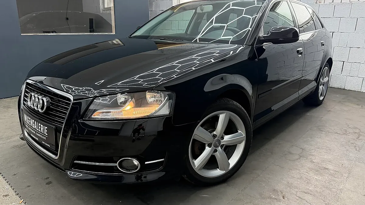 Audi A3 2010 photo 2