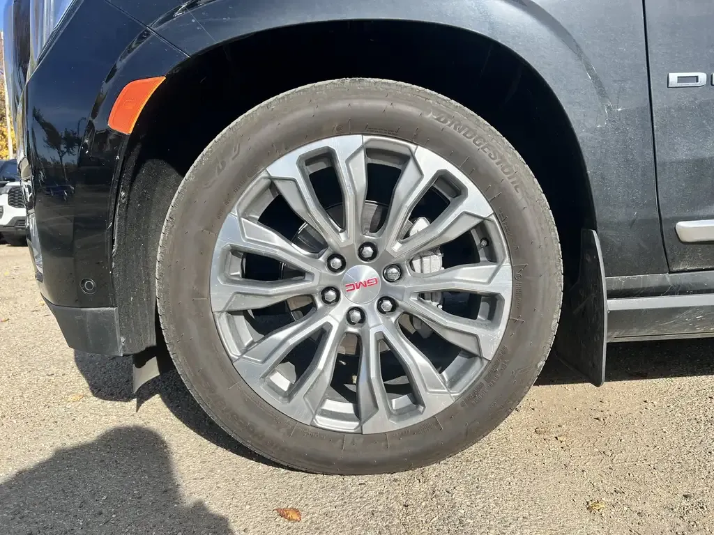 GMC Yukon 2024 photo 3