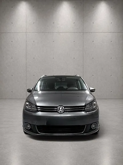 Volkswagen Touran 2011 photo 2