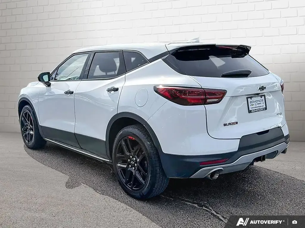 Chevrolet Blazer 2023 photo 3