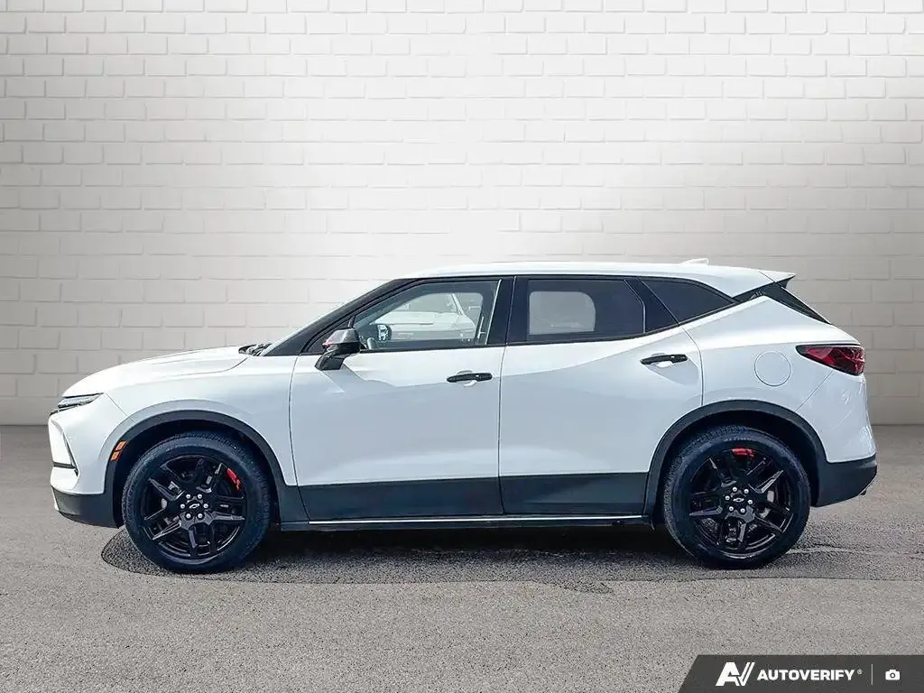 Chevrolet Blazer 2023 photo 2