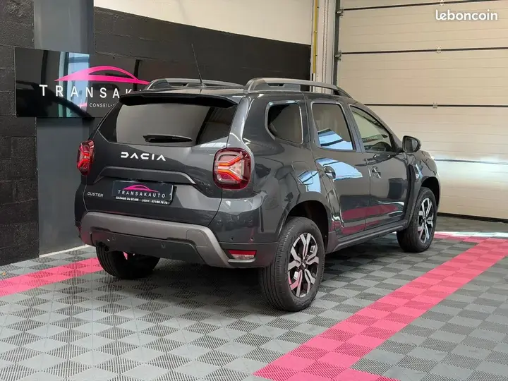 Dacia Duster 2023 photo 3