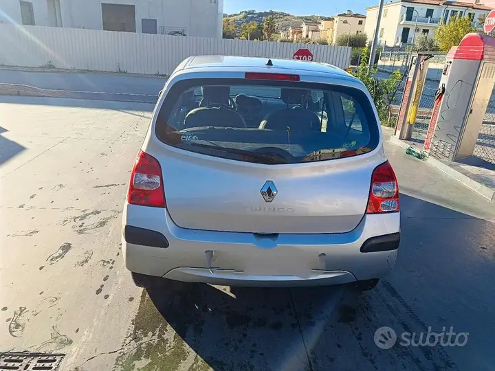 Renault Twingo 2008 photo 2