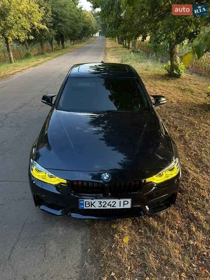 BMW 3 Series 2013 photo 2