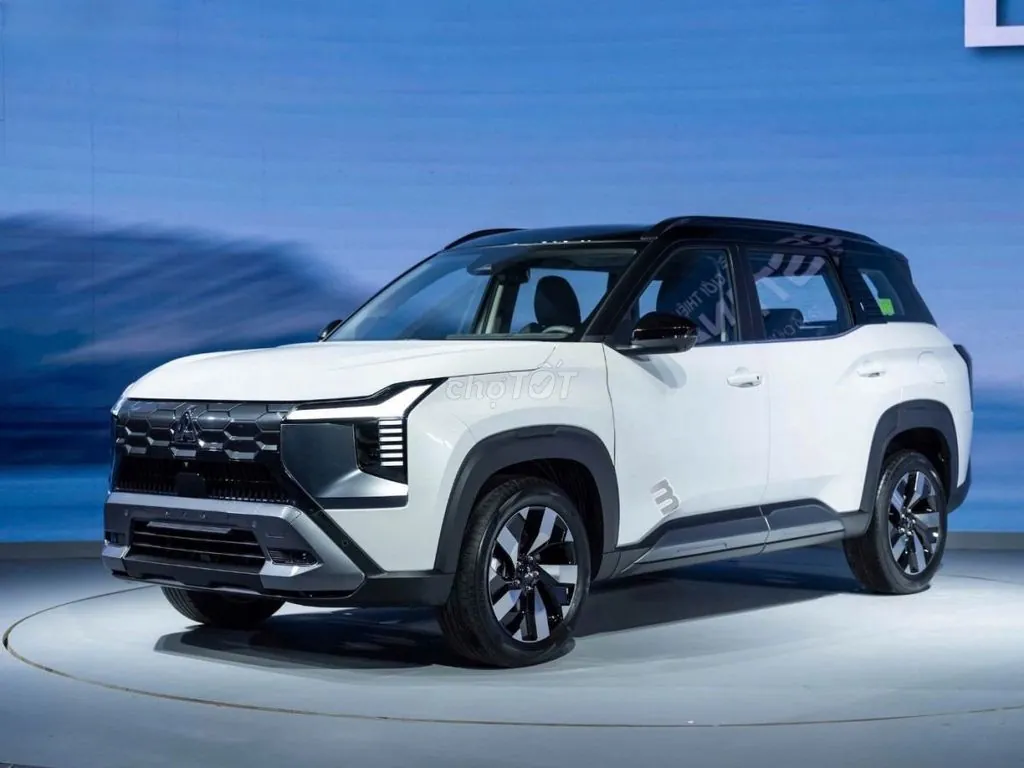 Mitsubishi Destinator