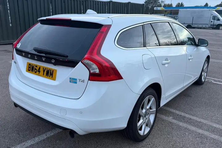 Volvo V60 2014 photo 4