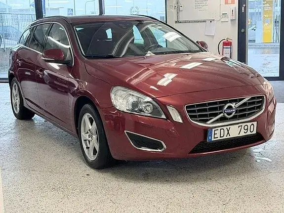 Volvo V60 2011 photo 2