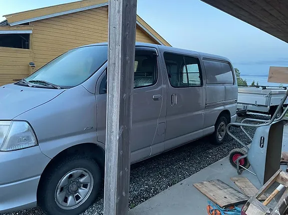 Toyota Hiace 2007 photo 4